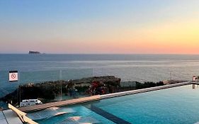 R Lapsi Guesthouse